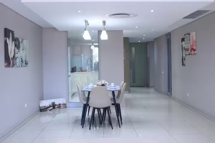 Apartamento T3 para arrendar em Maputo Preço: *130.000 MZN*