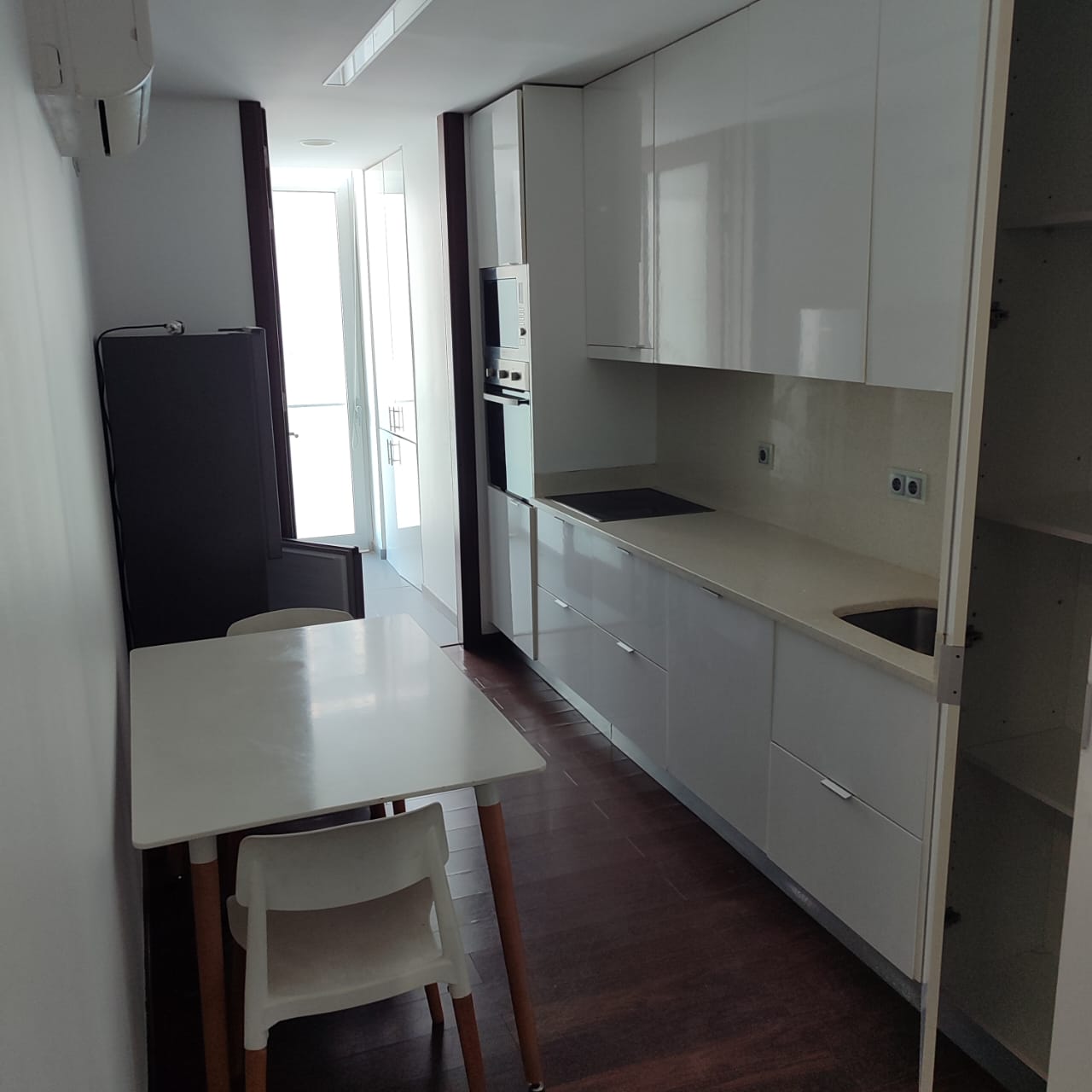 Arrenda-se apartamento T3 no JAT Residence — Baixa, Maputo