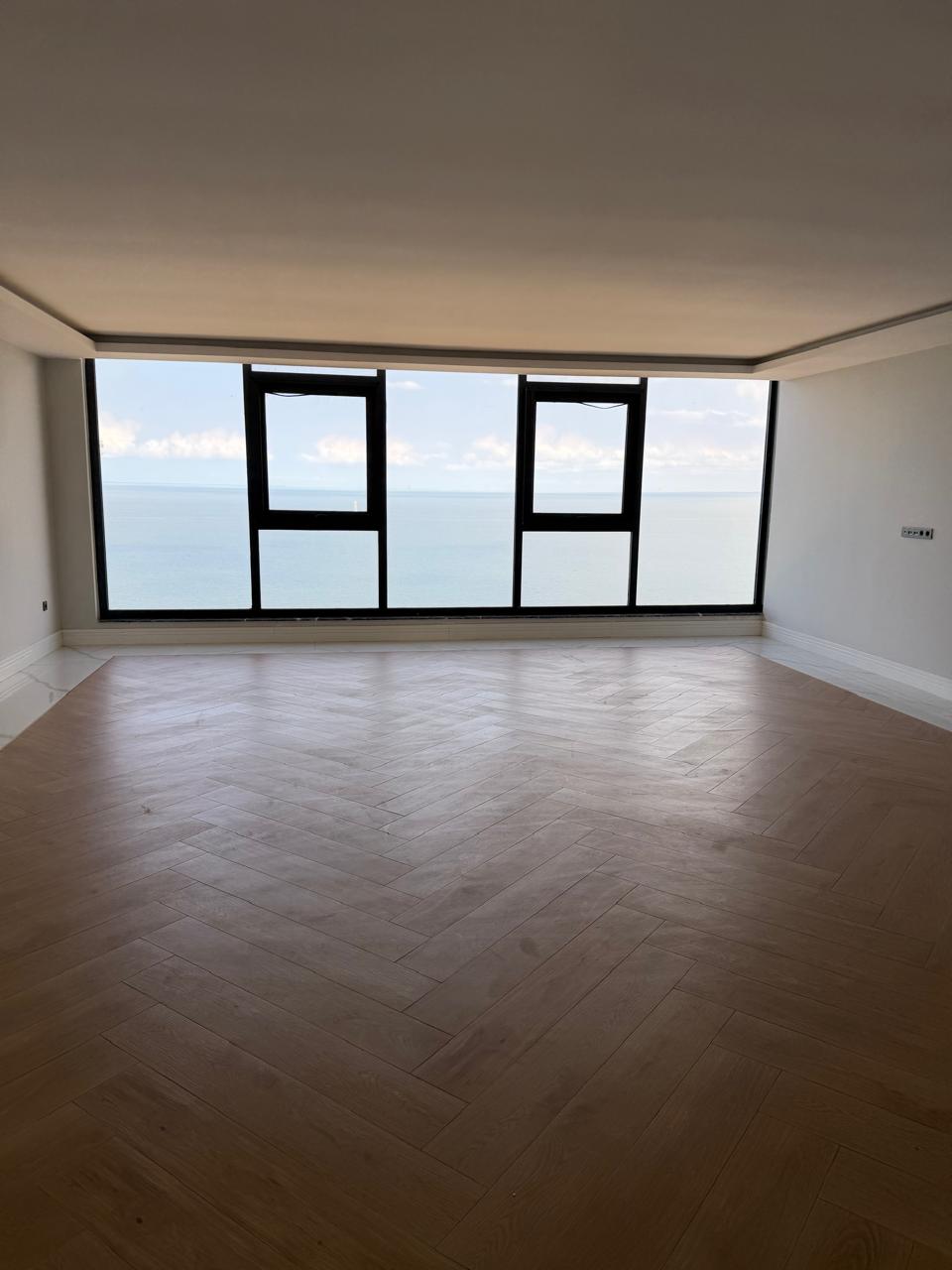 Vende-se luxuoso apartamento Penthouse t4 no novo edifício Park Moza próximo ao Hotel Glória — Sommerschield II, Maputo