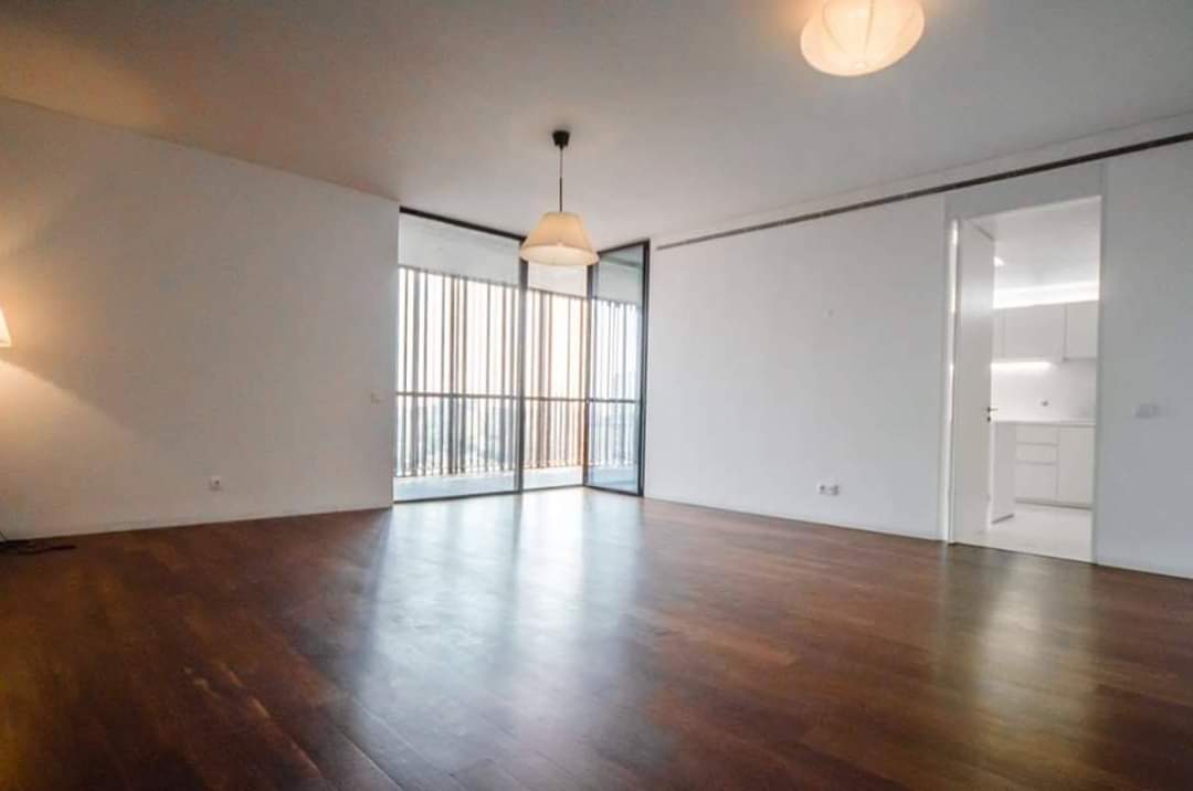 Vende-se excelente Apartamento T3 no JN 130. — Polana, Maputo