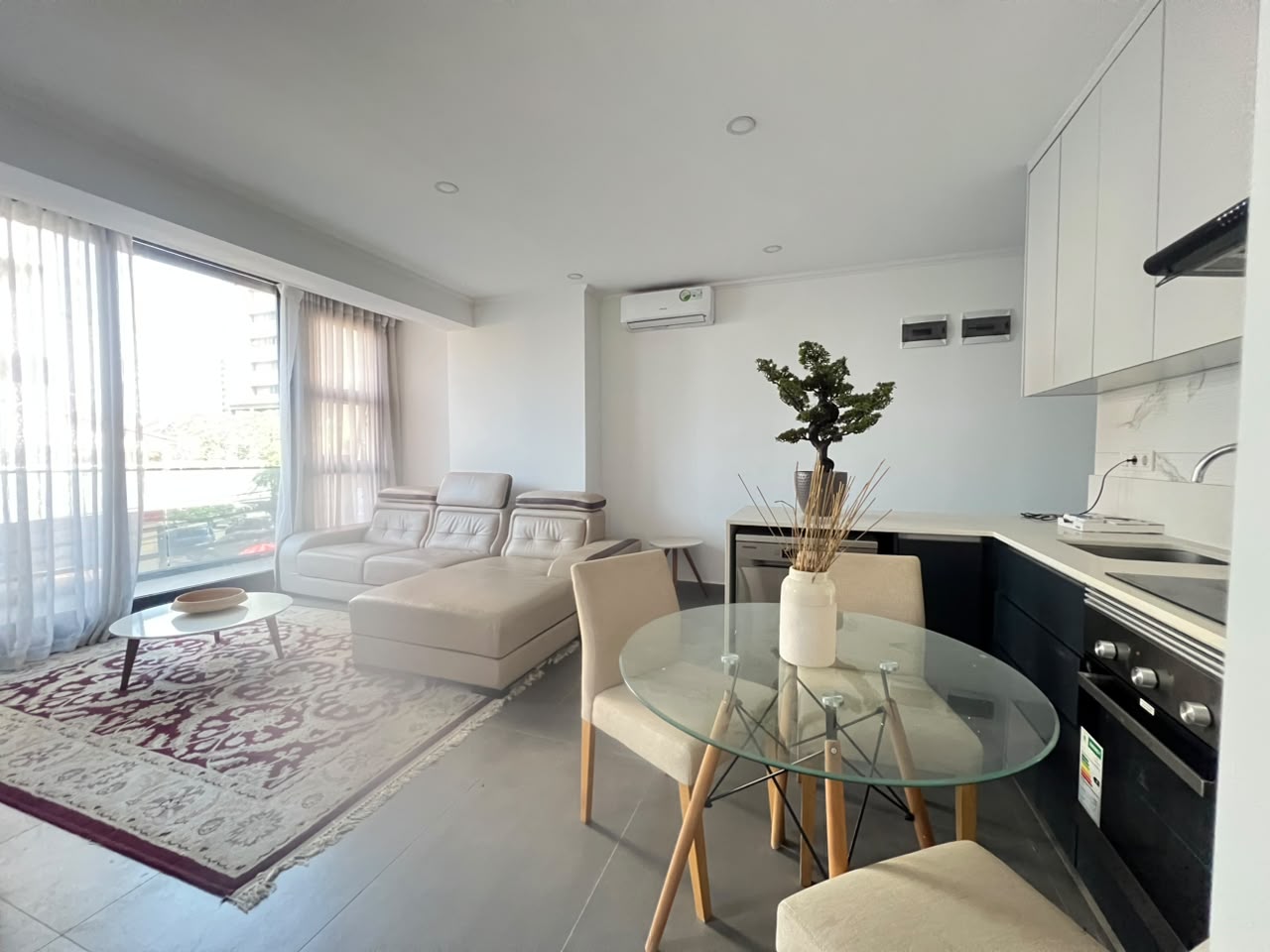 Vende-SE LUXUOSO APARTAMENTO T2 NO CONDOMÍNIO TOPRAK